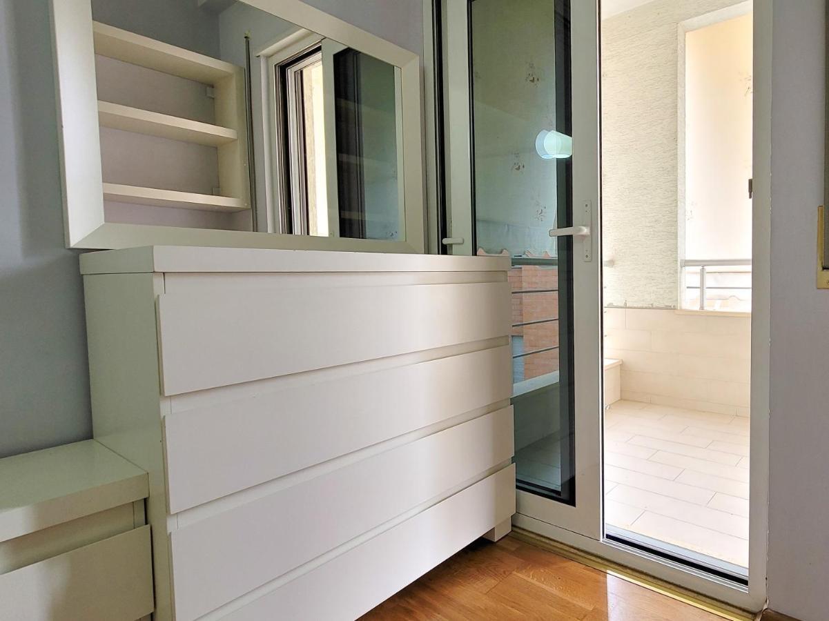 Quiet Apartment Near Tirana Lake Екстер'єр фото