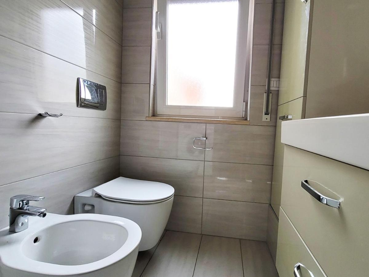 Quiet Apartment Near Tirana Lake Екстер'єр фото